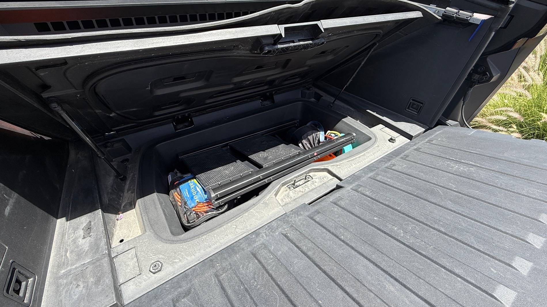 Tesla Cybertruck Bed Step I’m using IMG_5070
