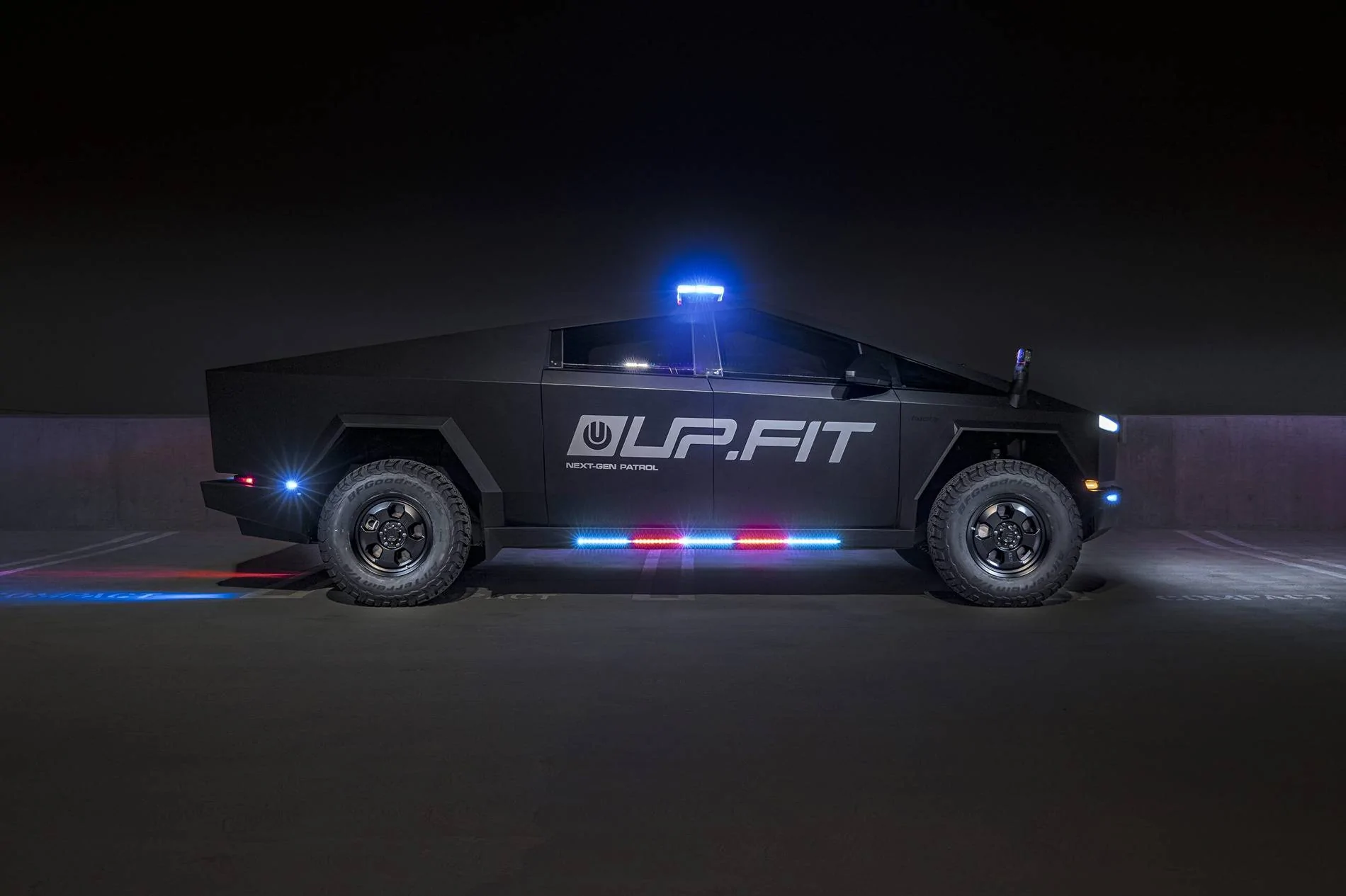 Tesla Cybertruck Qatar government orders fleet of Cybertruck Police Vehicles (outfitted by UP.FIT) 1747170371158-29
