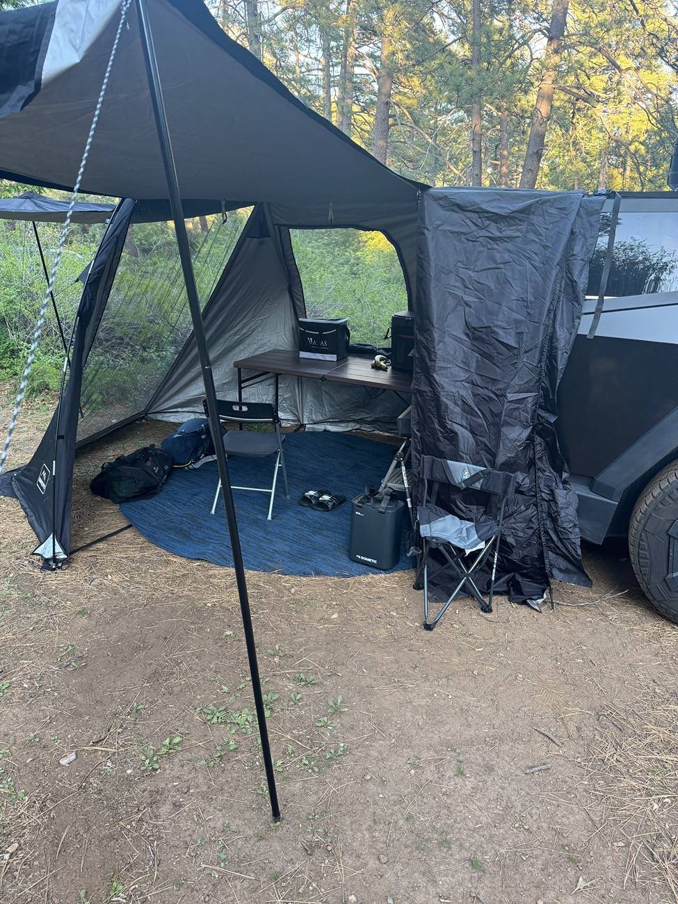 Tesla Cybertruck POLL: Do you own the OEM Cybertrucktent??? Do you want one? IMG_4140