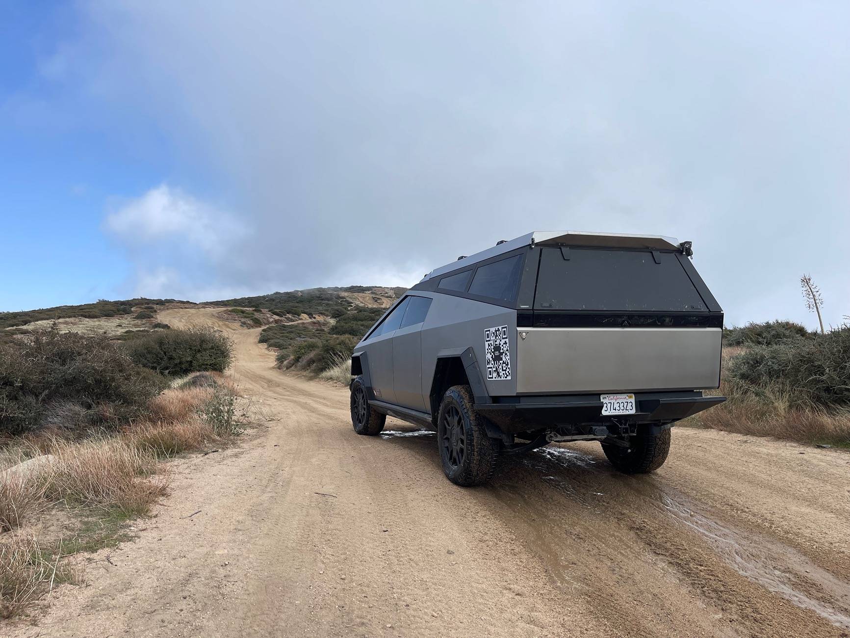 Tesla Cybertruck POLL: Do you own the OEM Cybertrucktent??? Do you want one? IMG_9257