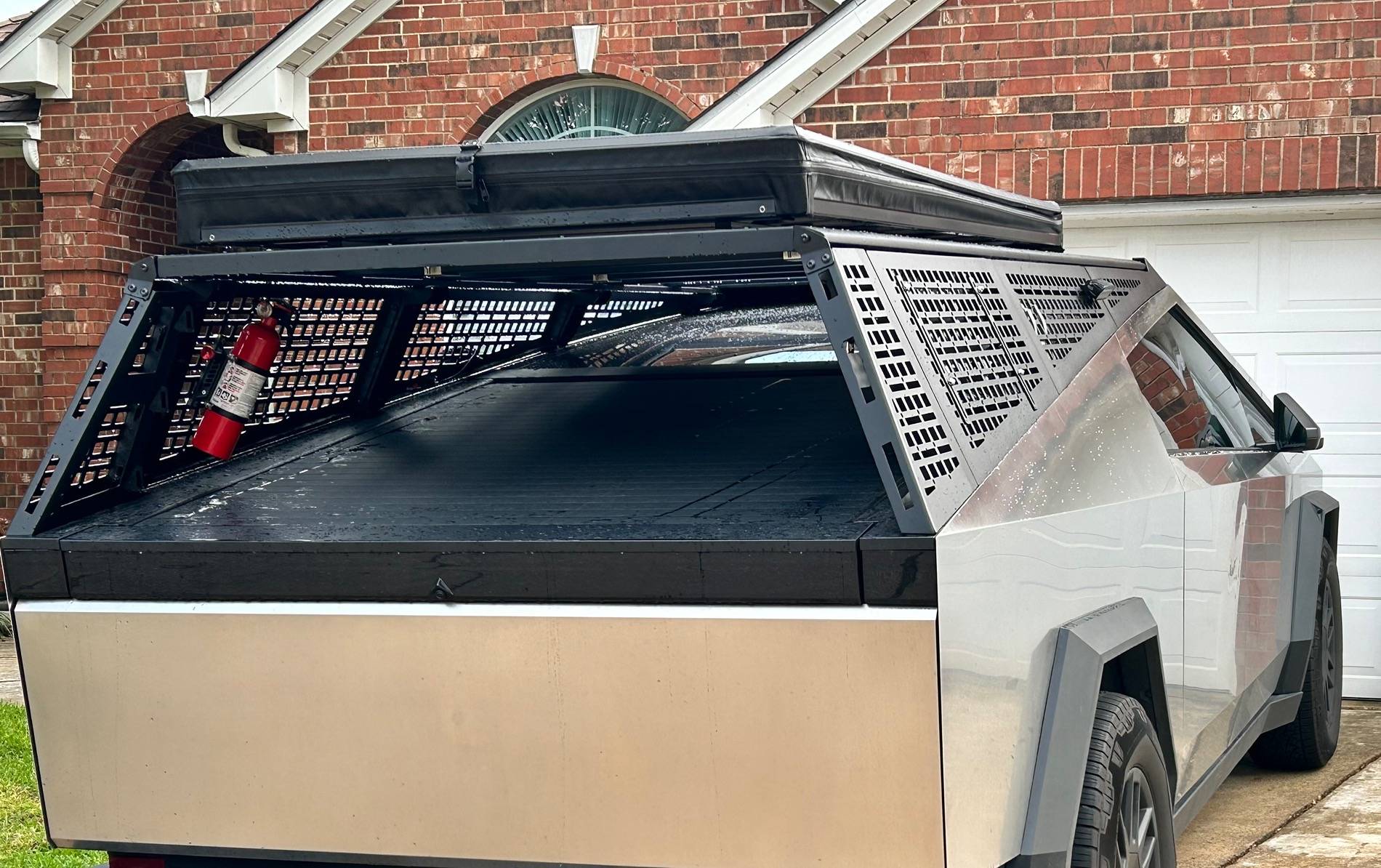 Tesla Cybertruck POLL: Do you own the OEM Cybertrucktent??? Do you want one? IMG_1204