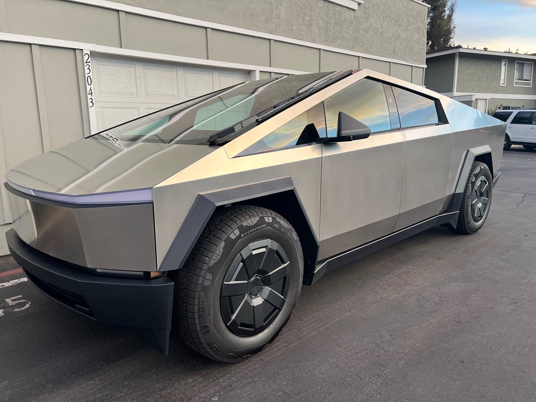 Tesla Cybertruck 🛻 BestEvMod May Giveaway – Let’s Roll. 1747425518579-yd