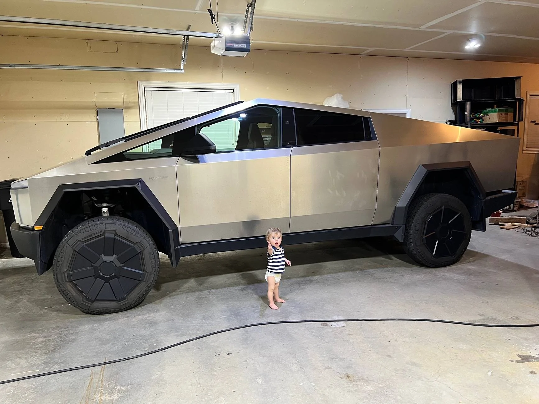 Tesla Cybertruck 🛻 BestEvMod May Giveaway – Let’s Roll. IMG_9305