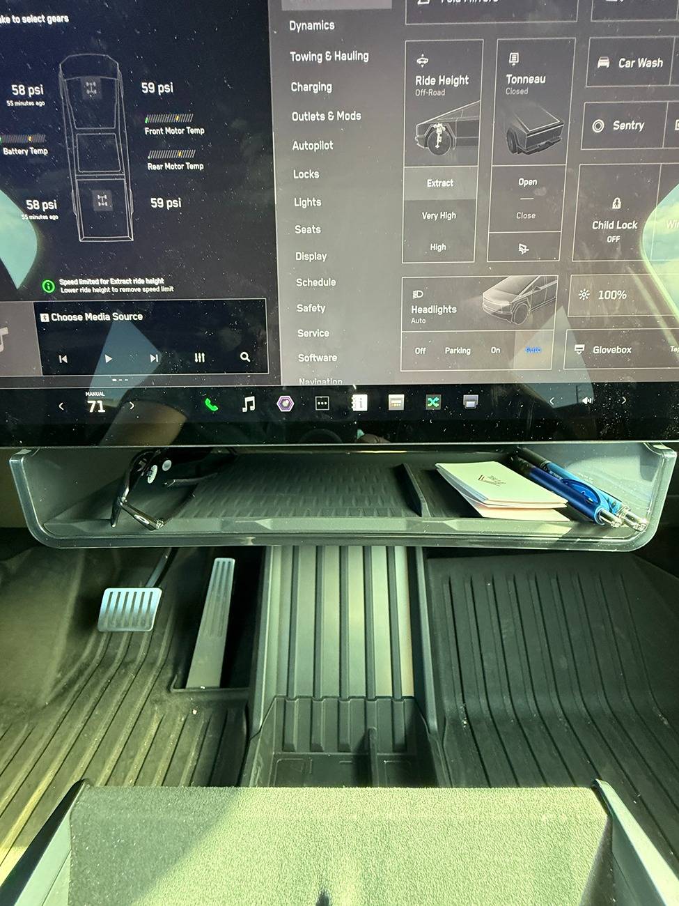Tesla Cybertruck Review Of Tesla Cybertruck Under-Screen Storage Compartment From Yeslak. Pic4.JPG