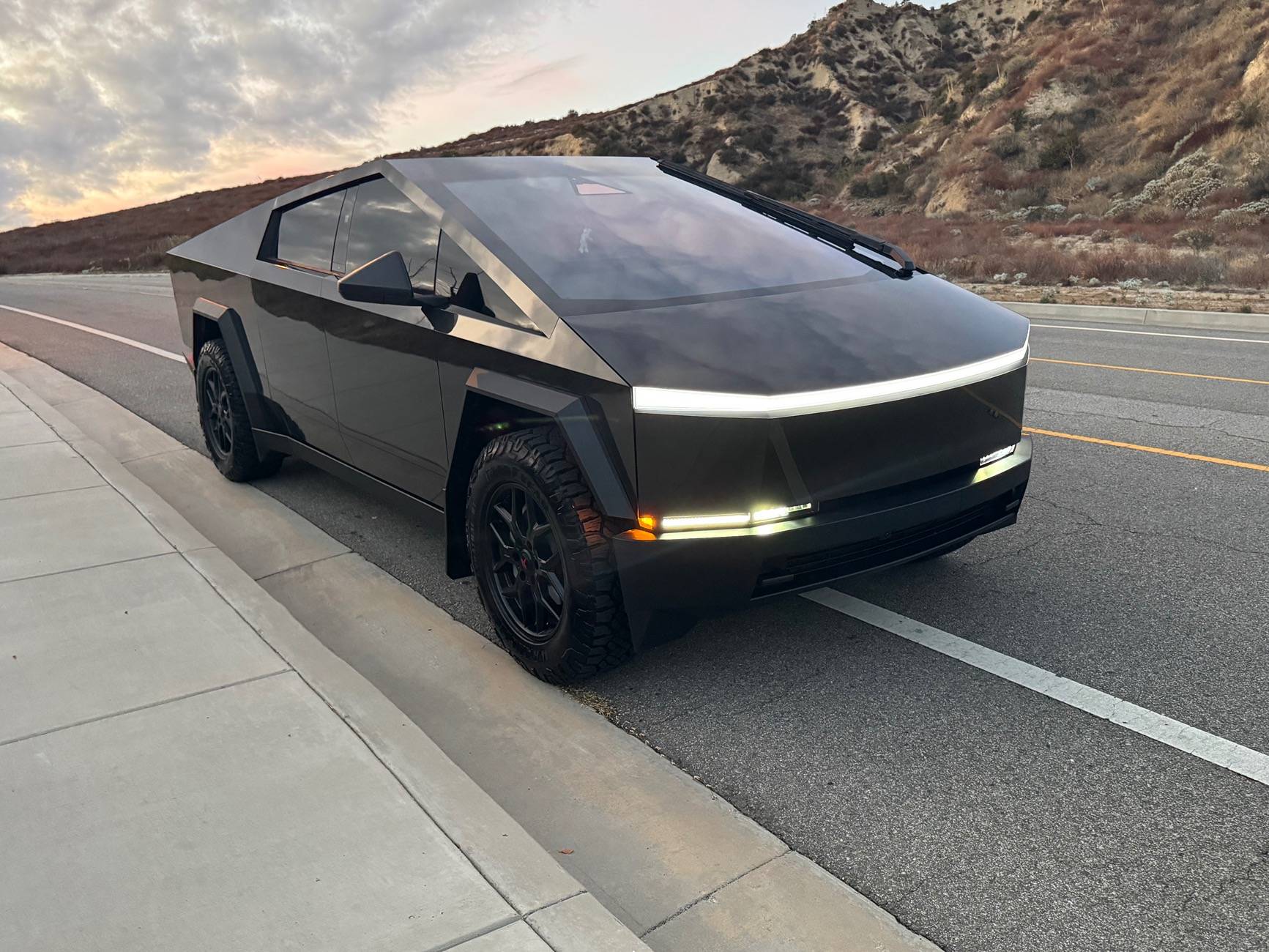 Tesla Cybertruck 🛻 BestEvMod May Giveaway – Let’s Roll. IMG_2481