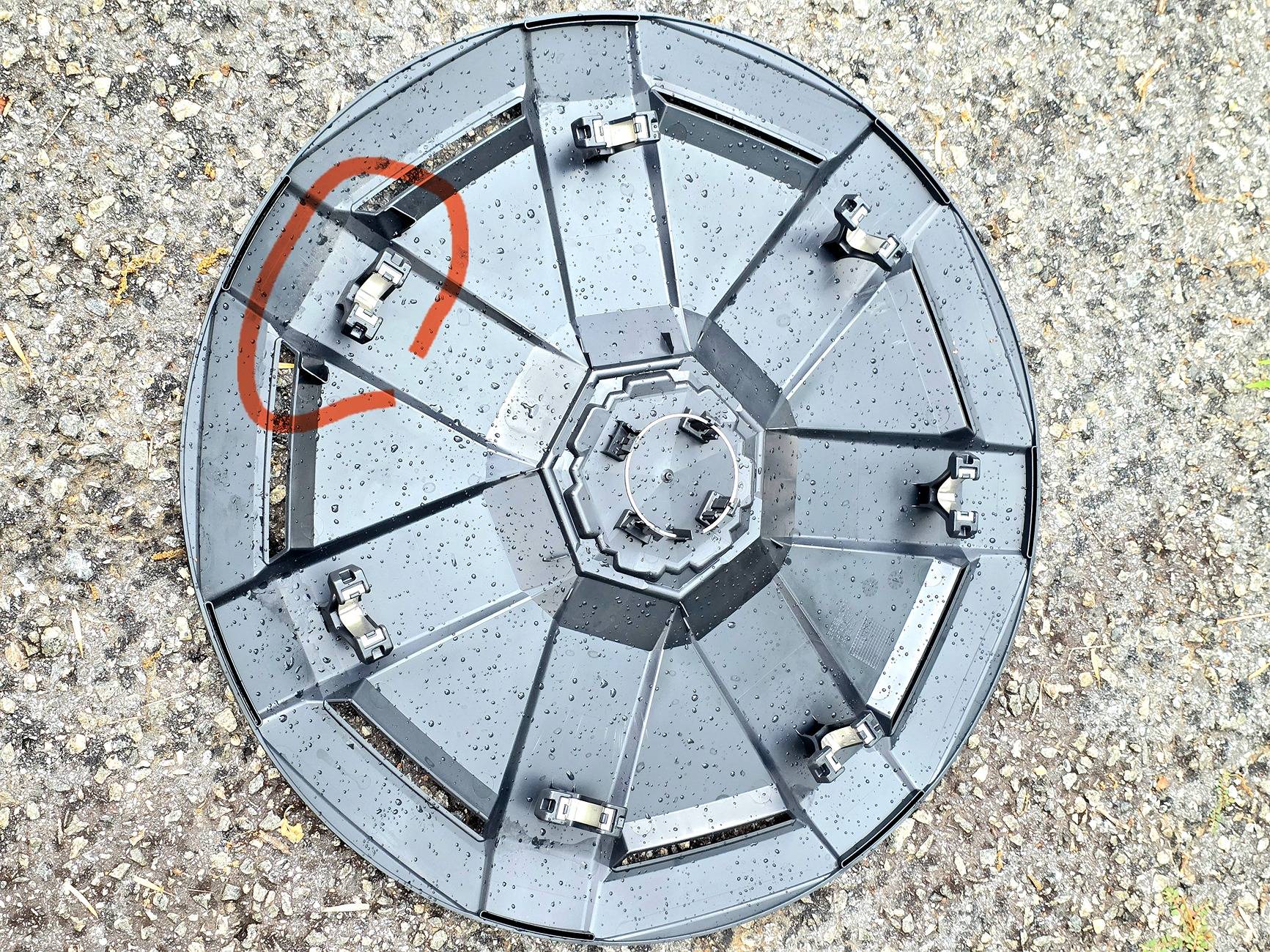 Tesla Cybertruck New style round wheel covers-- where do rear tabs align? 20250517_101215