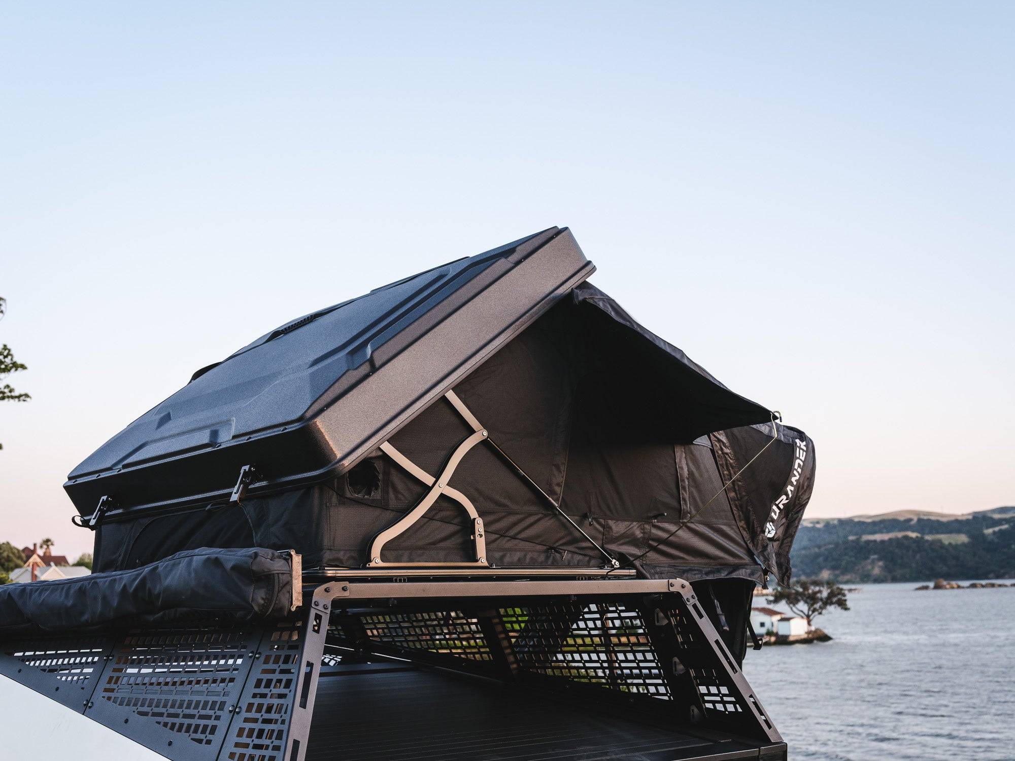 Tesla Cybertruck [URANDER NEW RELEASE] Ultra-Slim Hard Shell Queen Size Rooftop Tent – Built for Comfort, Designed for Your Cybertruck SL-17