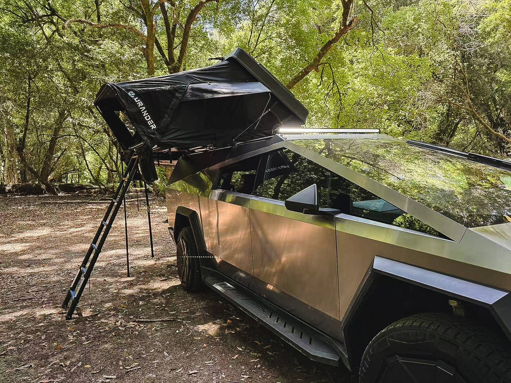 Tesla Cybertruck [URANDER NEW RELEASE] Ultra-Slim Hard Shell Queen Size Rooftop Tent – Built for Comfort, Designed for Your Cybertruck SL-7