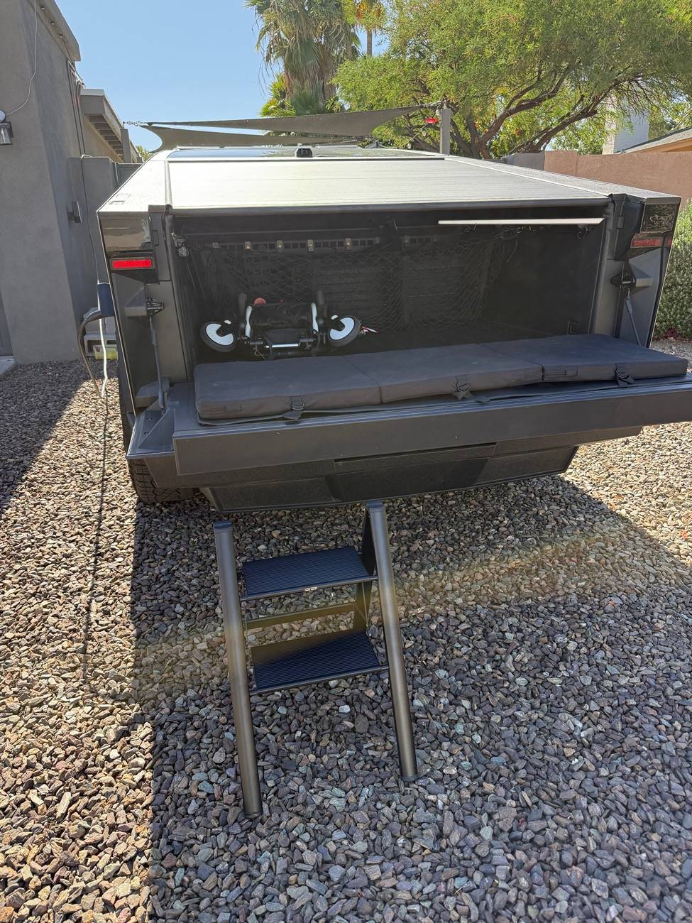 Tesla Cybertruck Bed Step I’m using IMG_3035