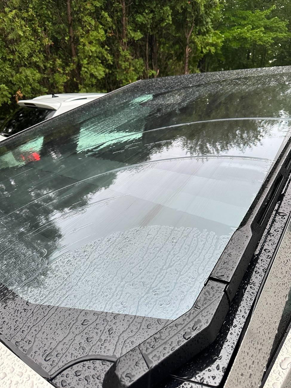 Tesla Cybertruck Windshield Wiper Caused Scratches on Windshield IMG_5124