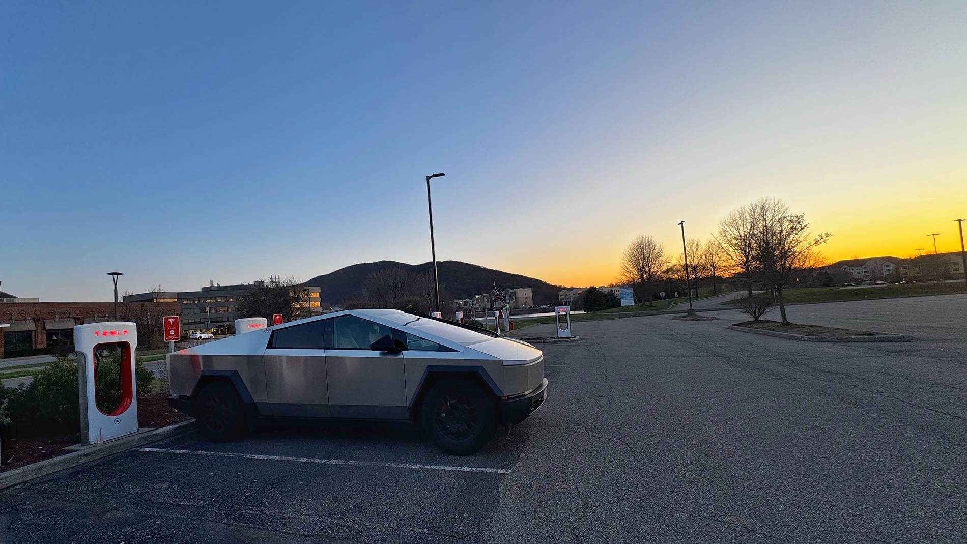 Tesla Cybertruck Daily random Cybertruck photos thread - Post Yours! 📸 🤳 IMG_2340