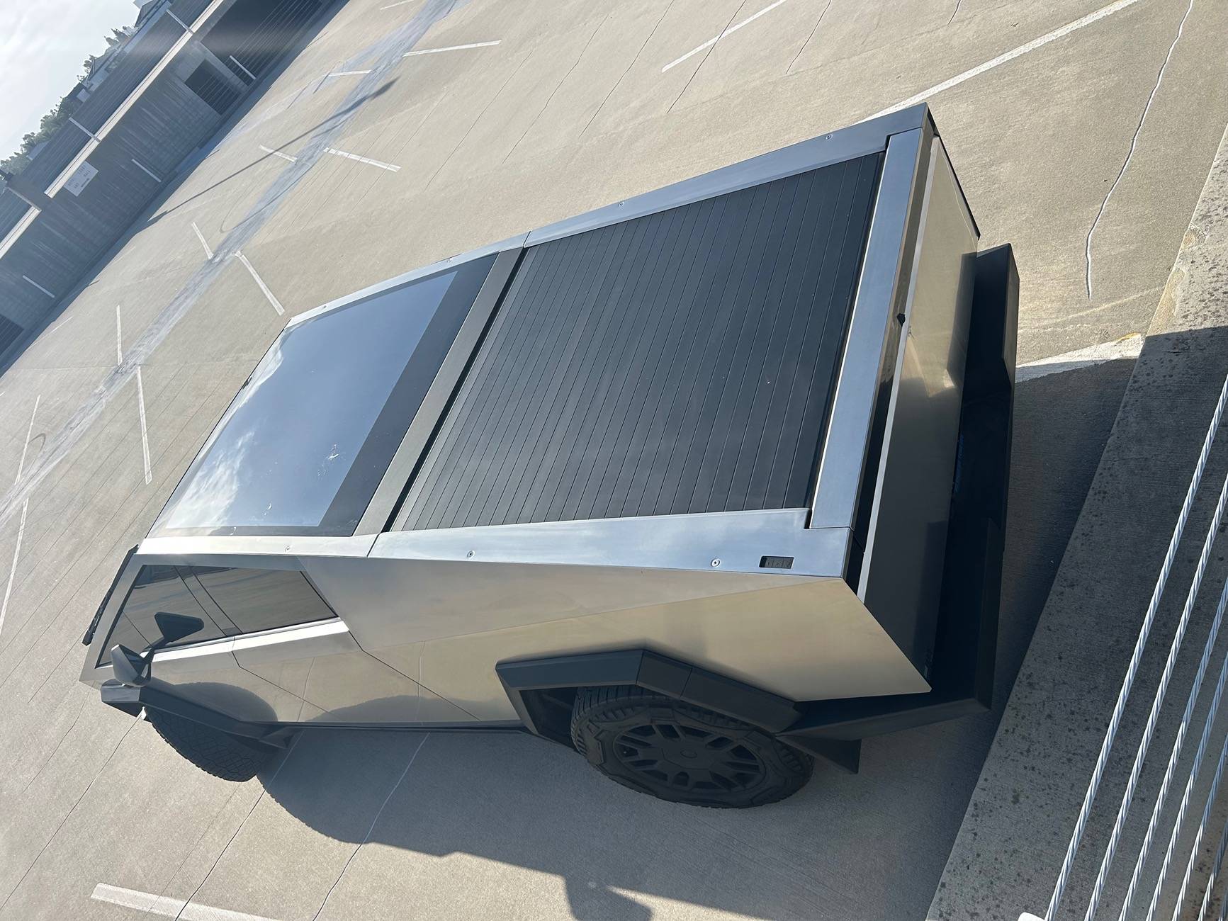 Tesla Cybertruck Liftgate Lip IMG_6466