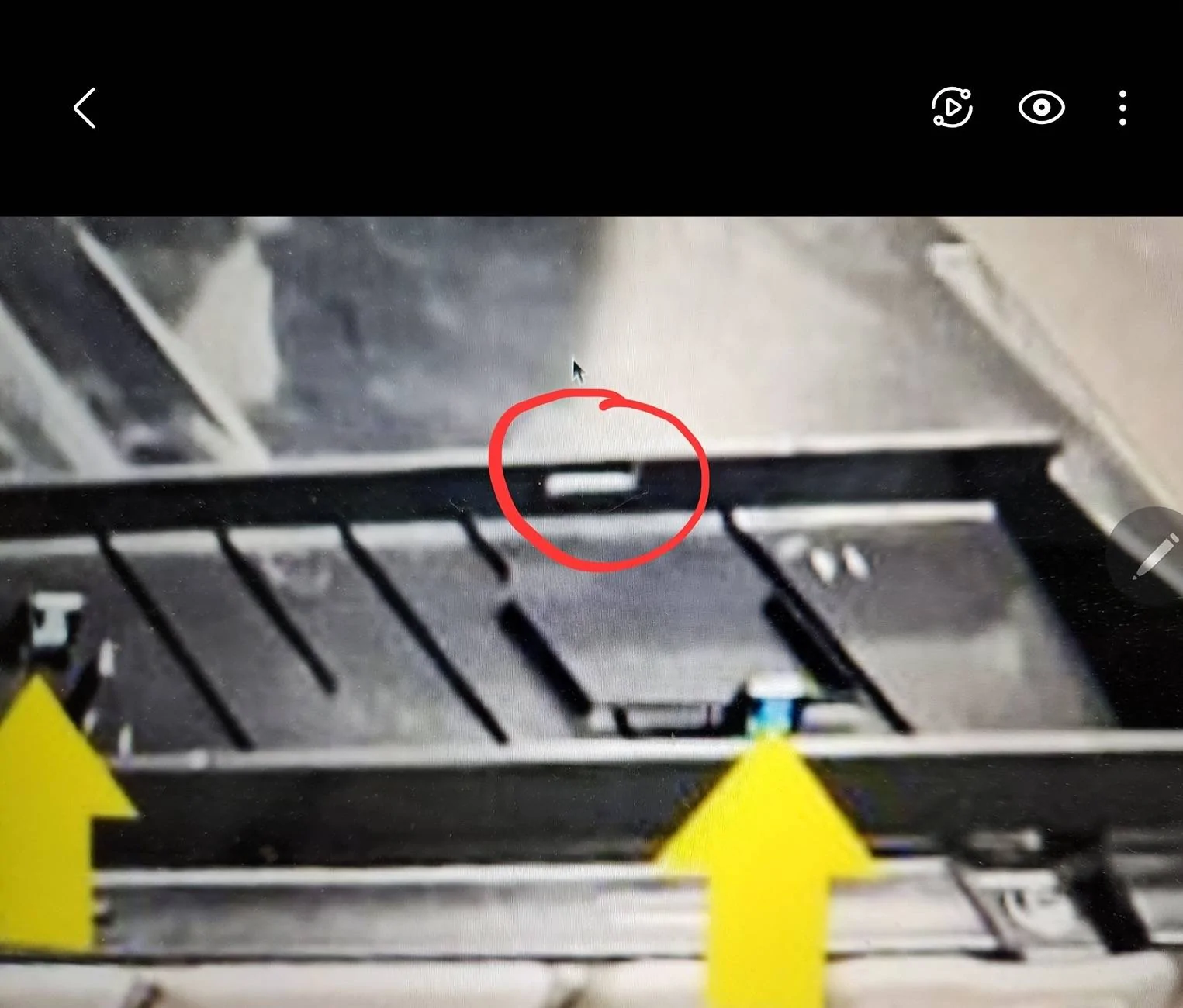 Tesla Cybertruck Liftgate Lip Screenshot_20250523_134655_Gallery