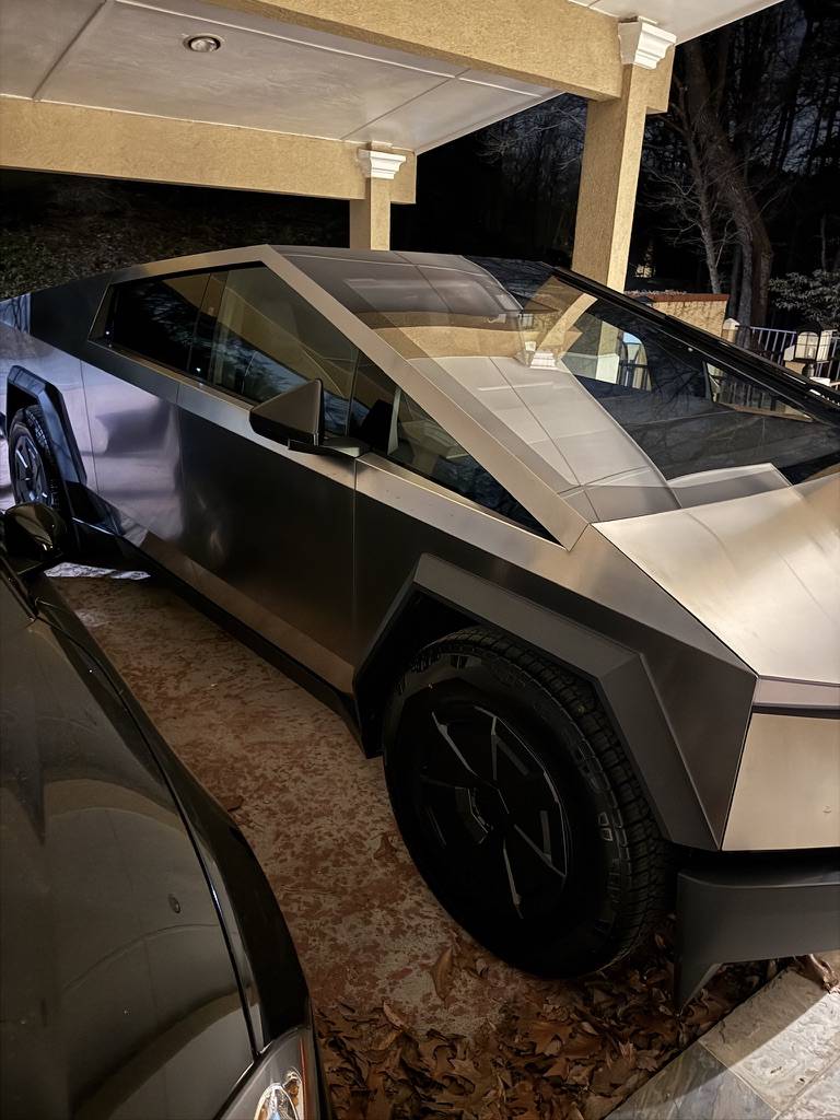 Tesla Cybertruck Best way to clean outside windshield while charging A85BA200-91AA-46ED-844D-C4B8FE1460C8_1_105_c