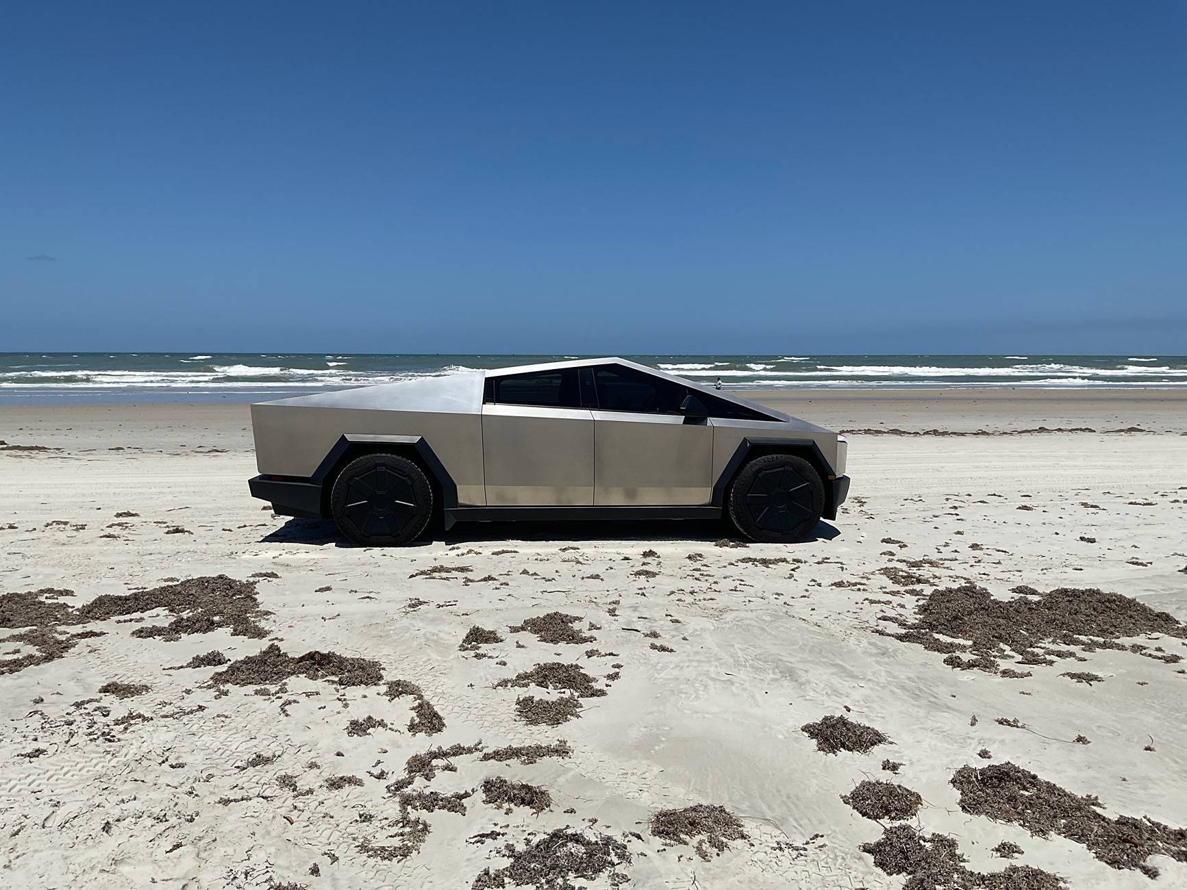 Tesla Cybertruck Drive on beaches - especially Delaware beach? IMG_1260