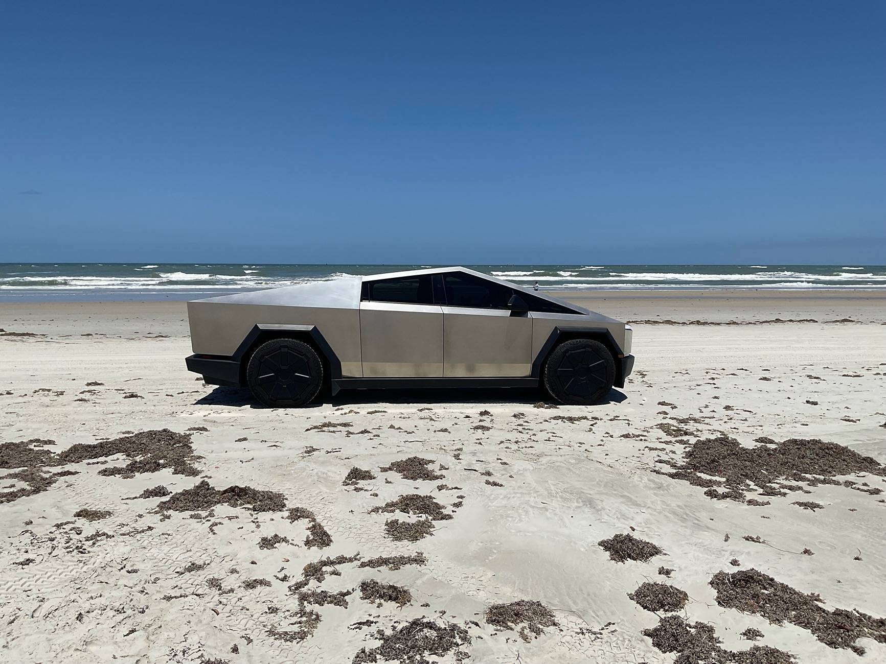 Tesla Cybertruck Drive on beaches - especially Delaware beach? IMG_1260