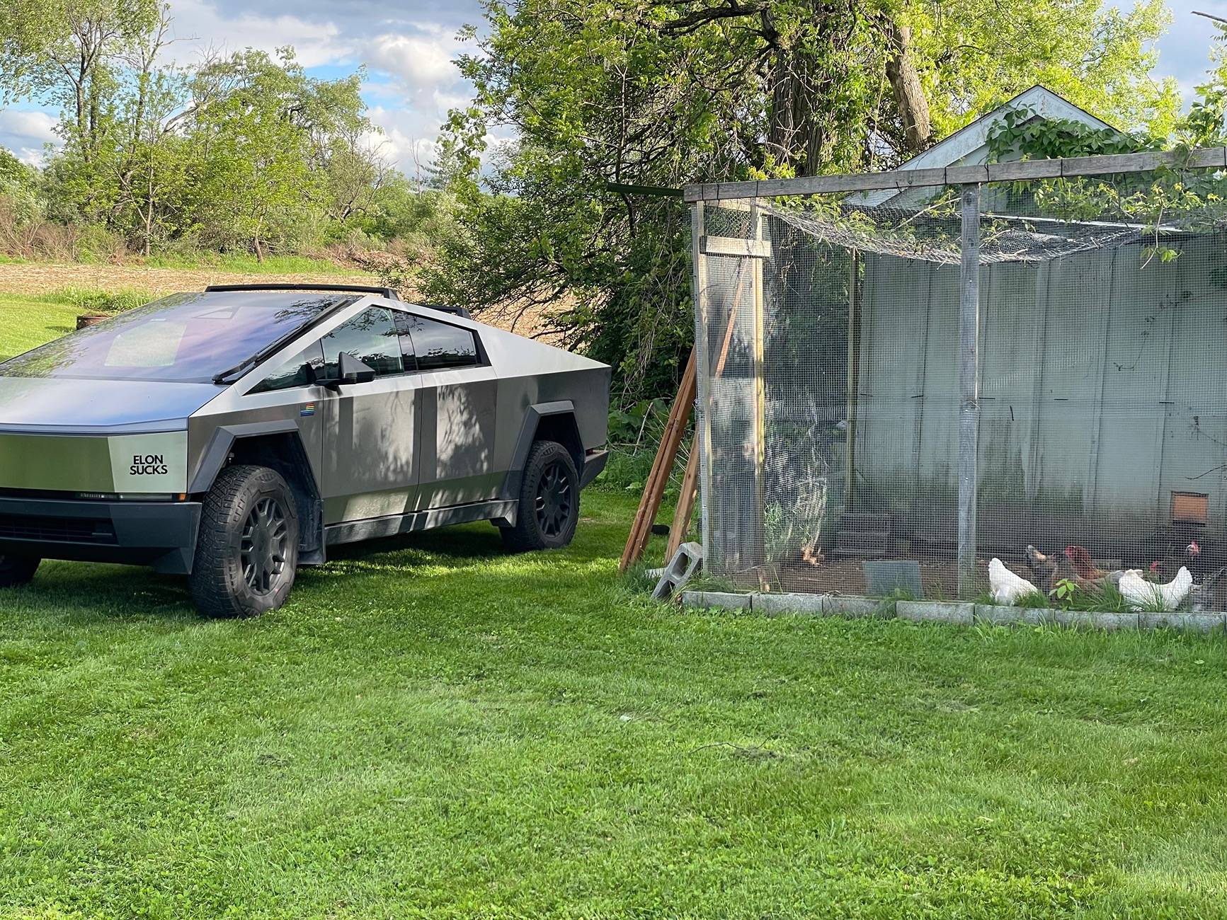 Tesla Cybertruck Daily random Cybertruck photos thread - Post Yours! 📸 🤳 IMG_9758