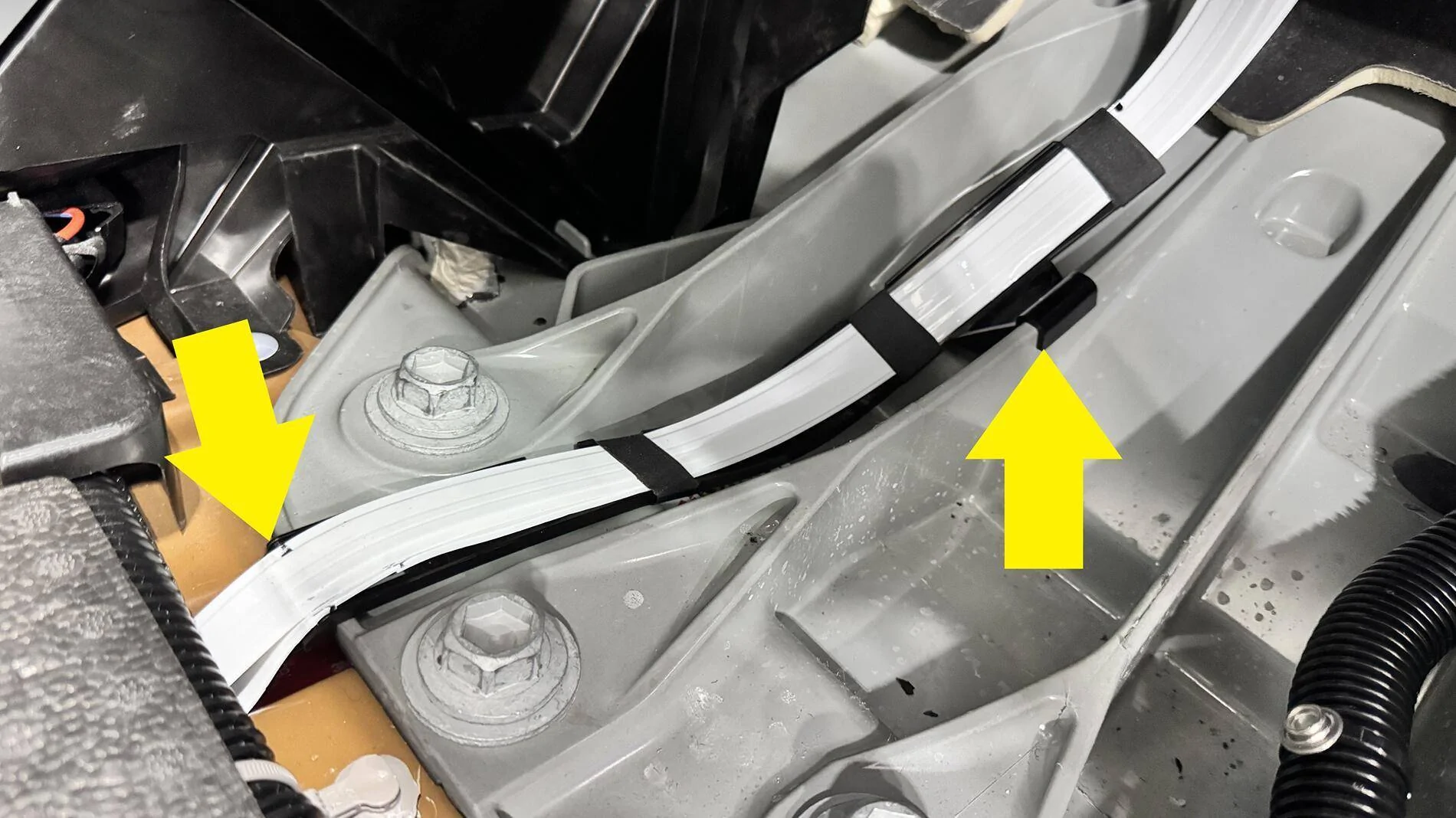 Tesla Cybertruck Tonneau cover gap issue fixed by Service Center under warranty IMG_1060