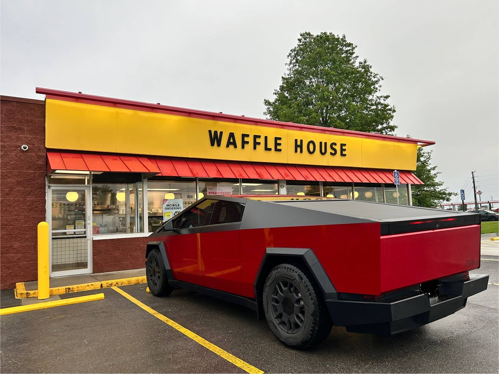 Tesla Cybertruck Daily random Cybertruck photos thread - Post Yours! 📸 🤳 IMG_0990