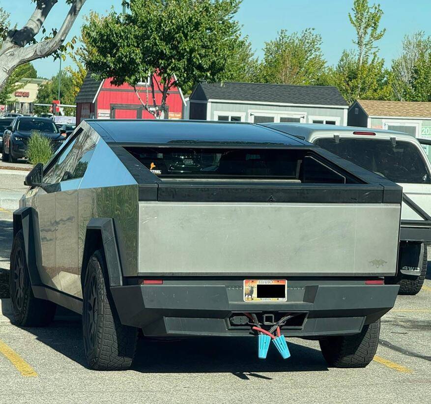 Tesla Cybertruck This is the kind of witty humor I'm here for. 1748373198470-gs