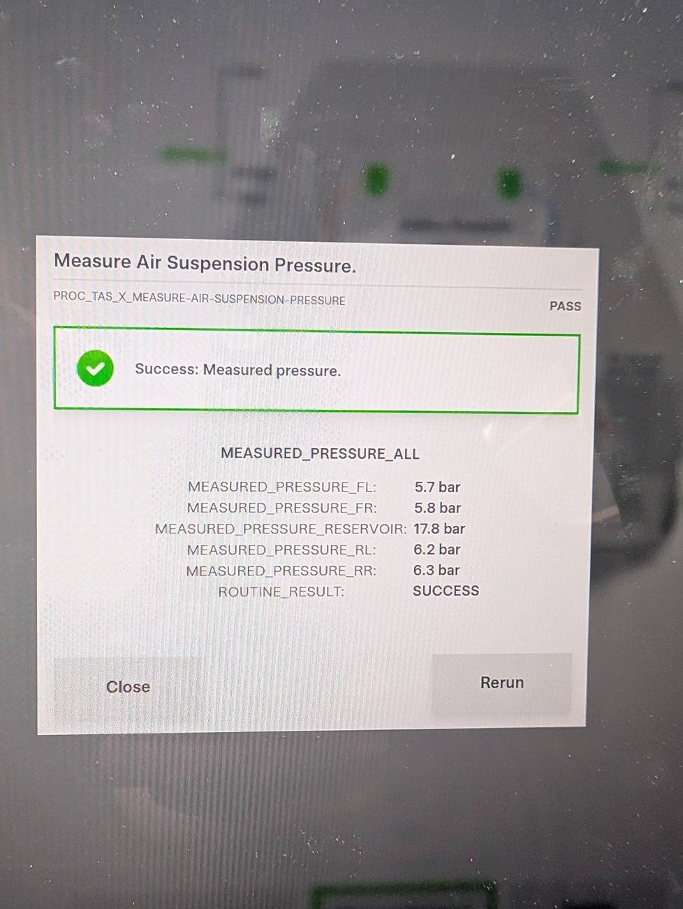 Tesla Cybertruck Need help !!! 1000011143