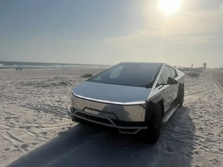 Tesla Cybertruck Tesla, Take Notes: Here’s How We’d Make the Perfect Cybertruck 1748431947573-w0