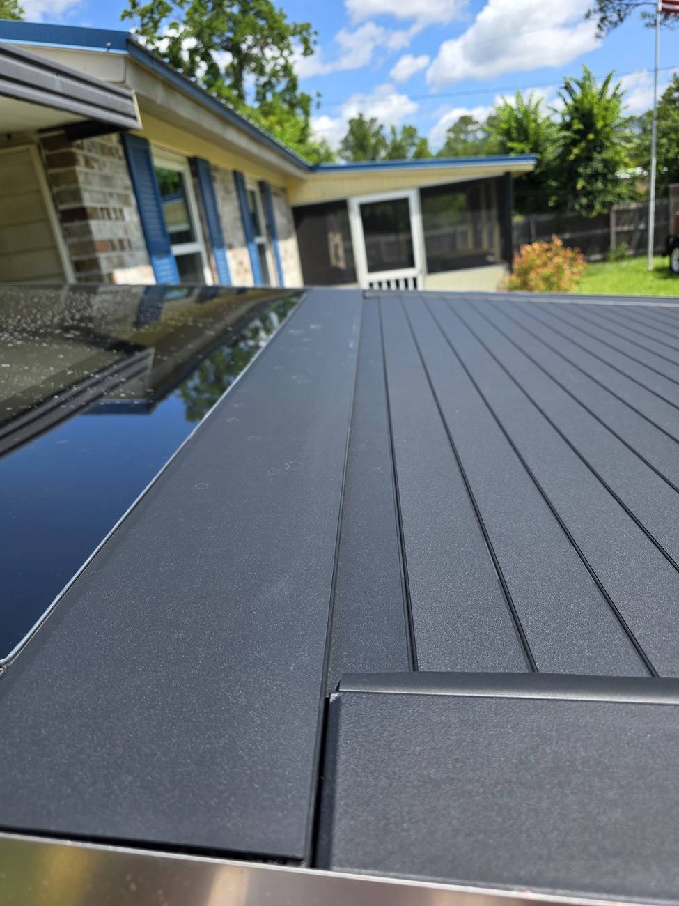 Tesla Cybertruck Tonneau cover gap issue fixed by Service Center under warranty 20250530_113954