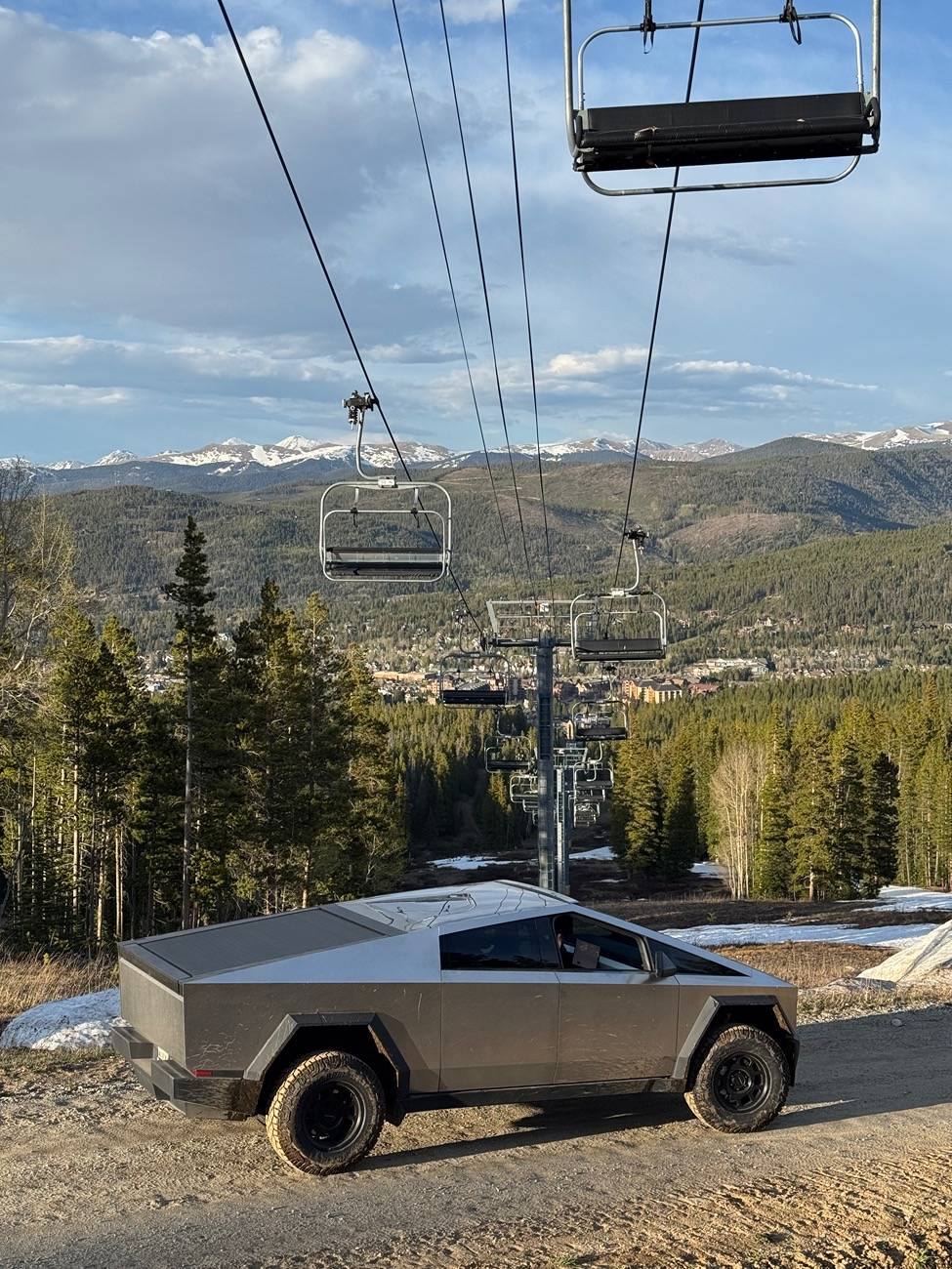 Tesla Cybertruck Daily random Cybertruck photos thread - Post Yours! 📸 🤳 1748671604931-h