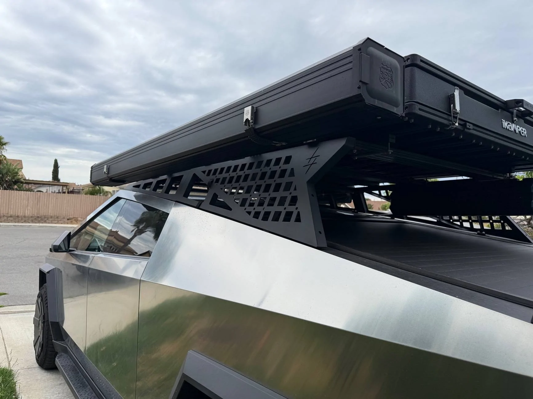 Tesla Cybertruck Mars AG 180 Awning - $350 IMG_0591