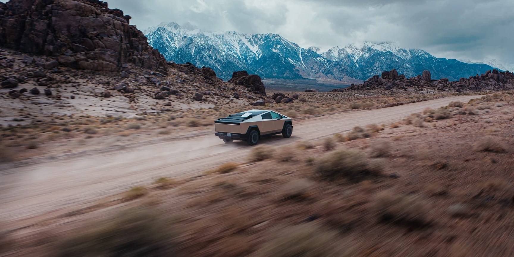 Tesla Cybertruck STARLINK PERFORMANCE dish launches to provide more durability and better connection while in-motion landmobility_d_hero_d copy