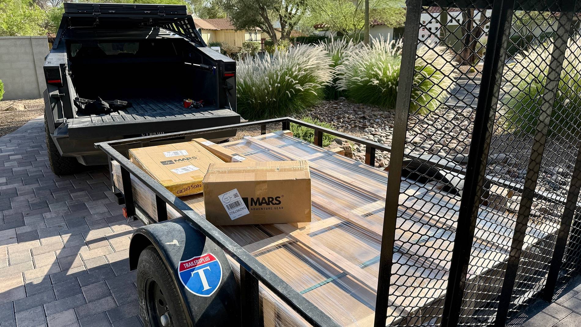 Tesla Cybertruck 🦾 Cybertruck doing truck stuff!  Post your photos! IMG_5531