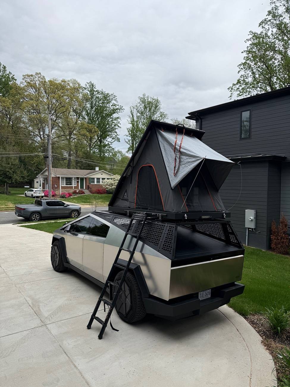 Tesla Cybertruck Urander Rack Mega Thread – Post Your Setup! IMG_1437