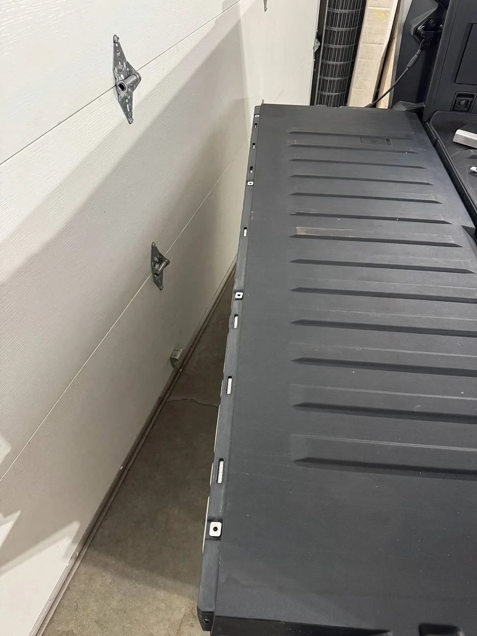 Tesla Cybertruck Stainless tailgate cap and sail panels IMG_5373