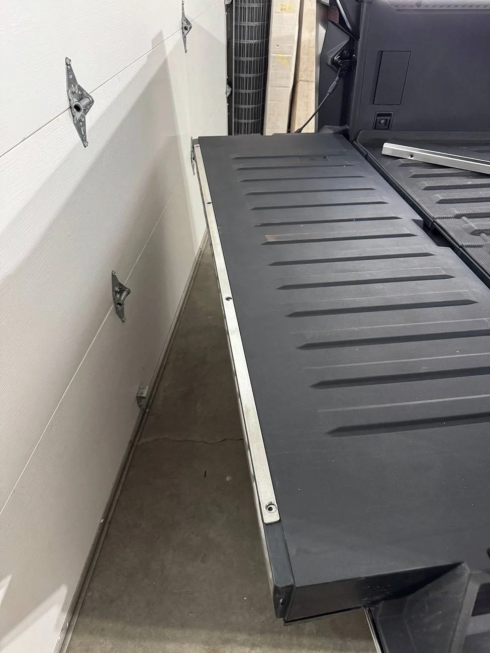 Tesla Cybertruck Stainless tailgate cap and sail panels IMG_5374