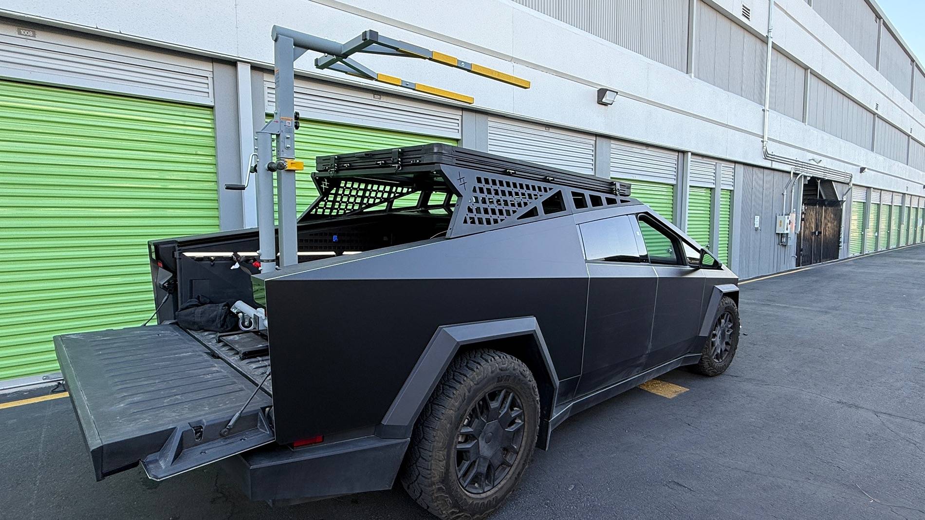 Tesla Cybertruck 🦾 Cybertruck doing truck stuff!  Post your photos! IMG_5557