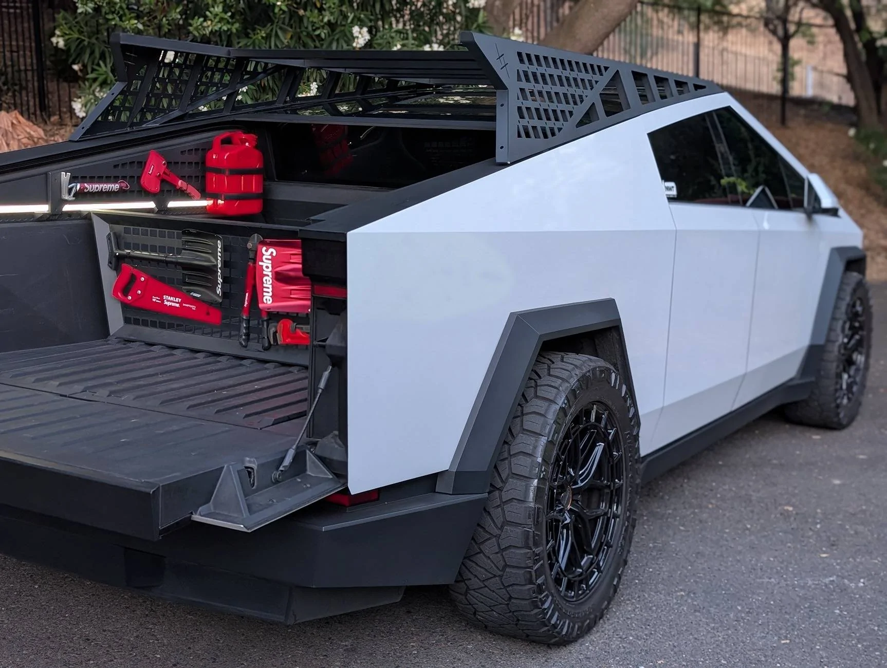 Tesla Cybertruck Mars Adventure Rack installed PXL_20250613_033422260.PORTRAIT