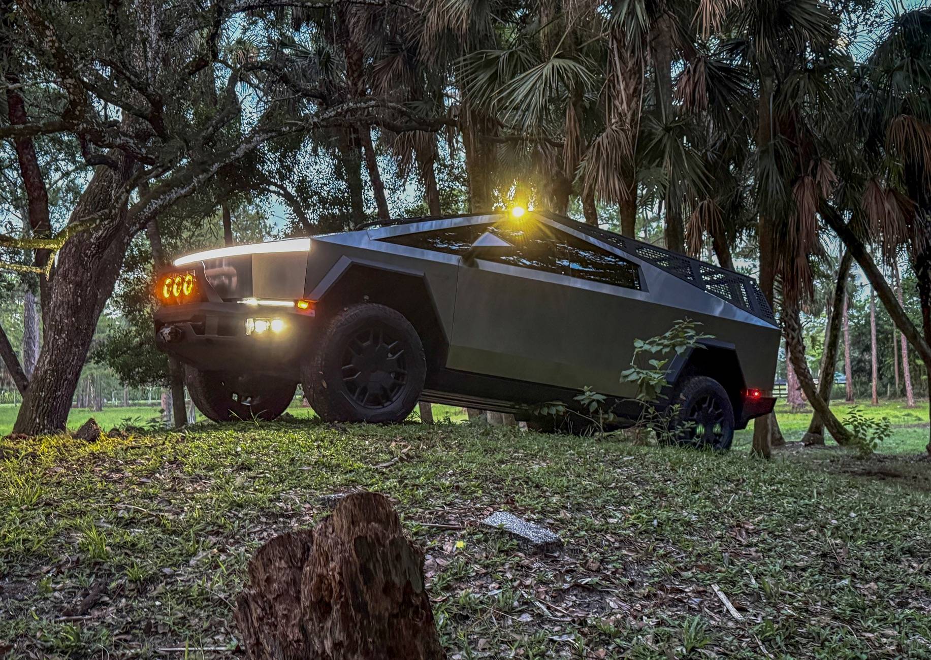 Tesla Cybertruck DIY Bull Bar finally completed (direct bolt on to the T-Sportline CTX bumper) Oden Beast 1