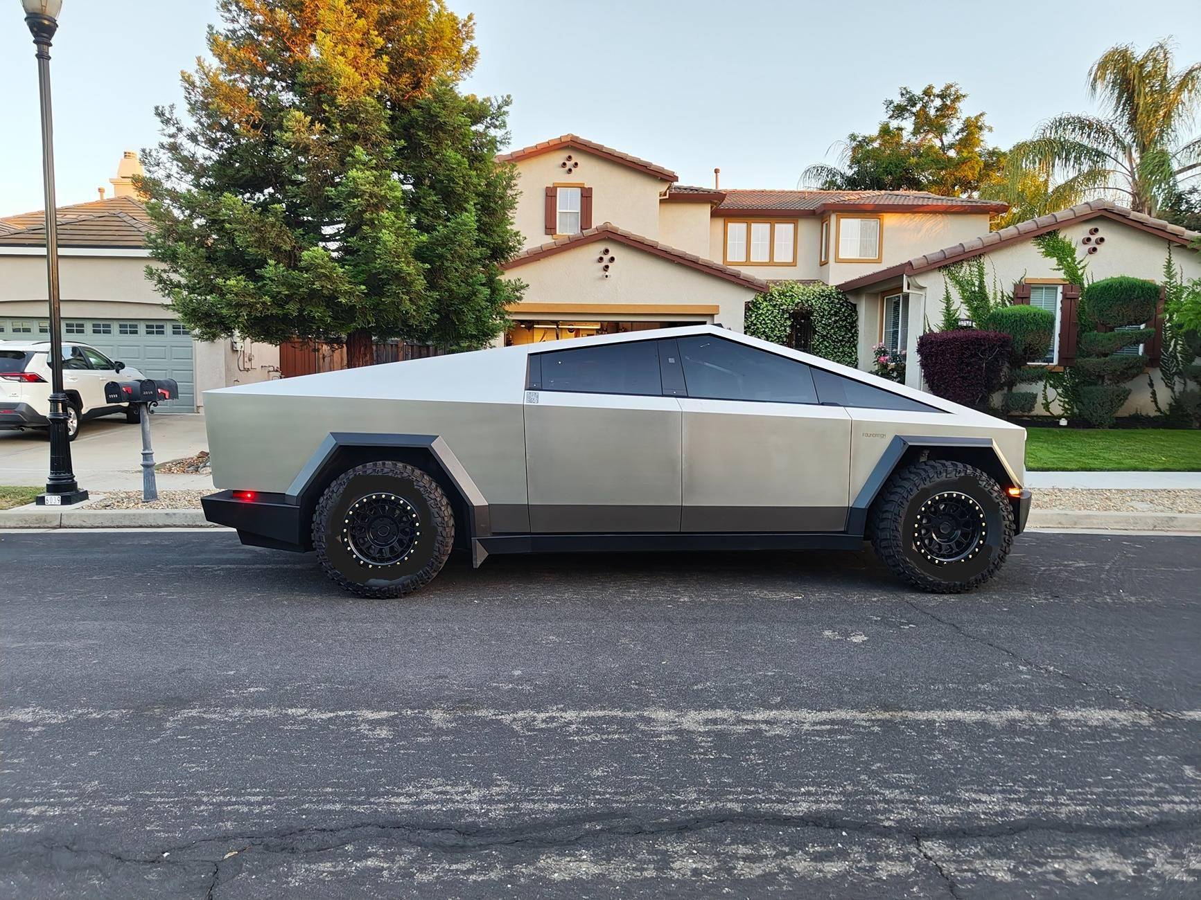 Tesla Cybertruck Cyberbeast w/ Cooper STT PRO Tires (325x65x18) + 18" Black Rhinos Wheels IMG_20250520_200336224.JPG