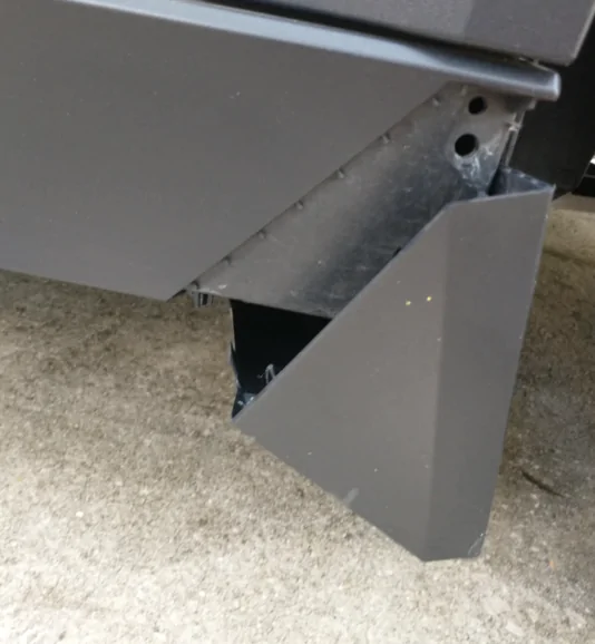 Tesla Cybertruck Road Damage to Rocker Fairing zimage10340