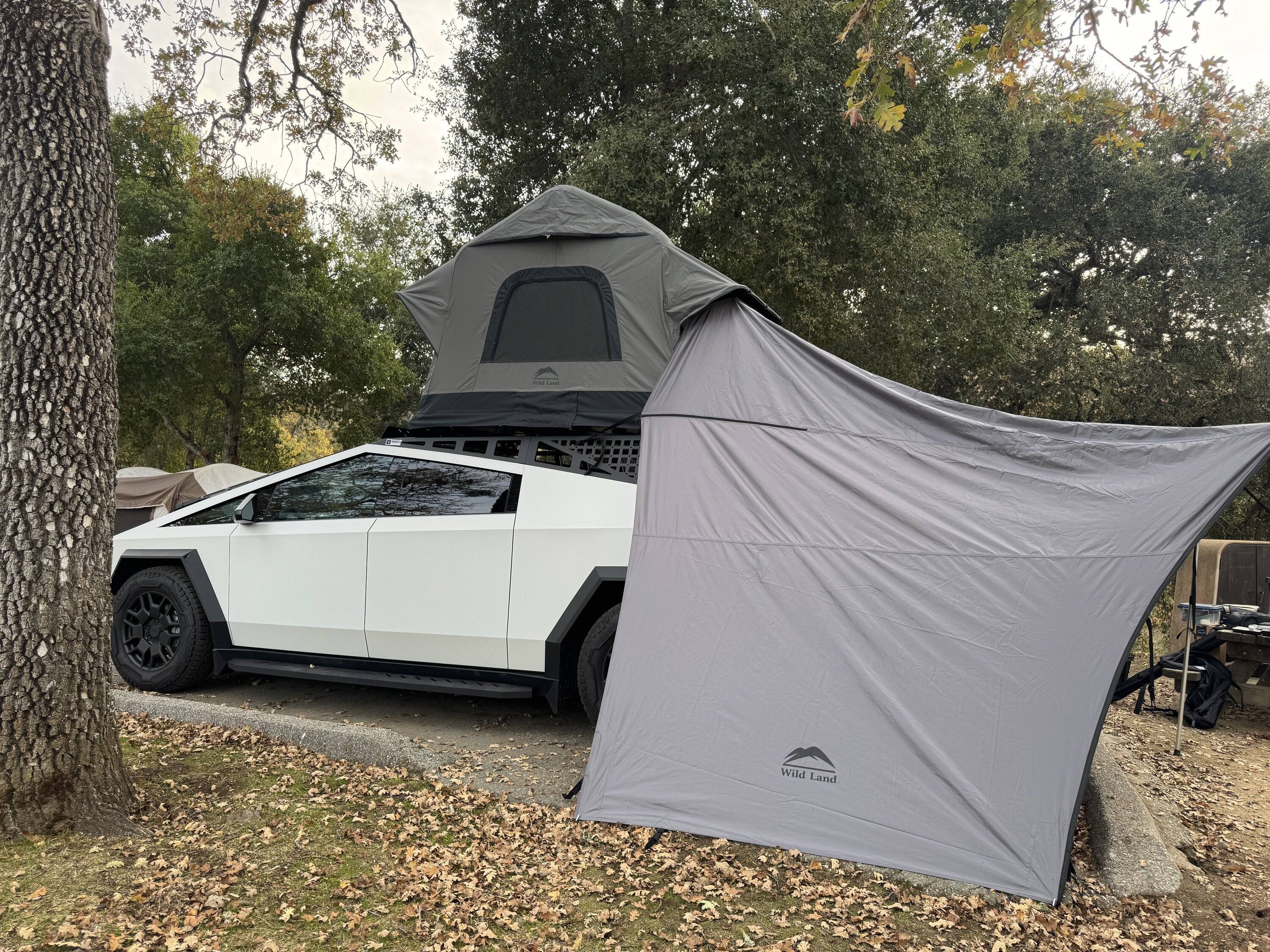 Tesla Cybertruck Air Cruiser RTT — why it’s clicking with Cybertruck owners img_3086-