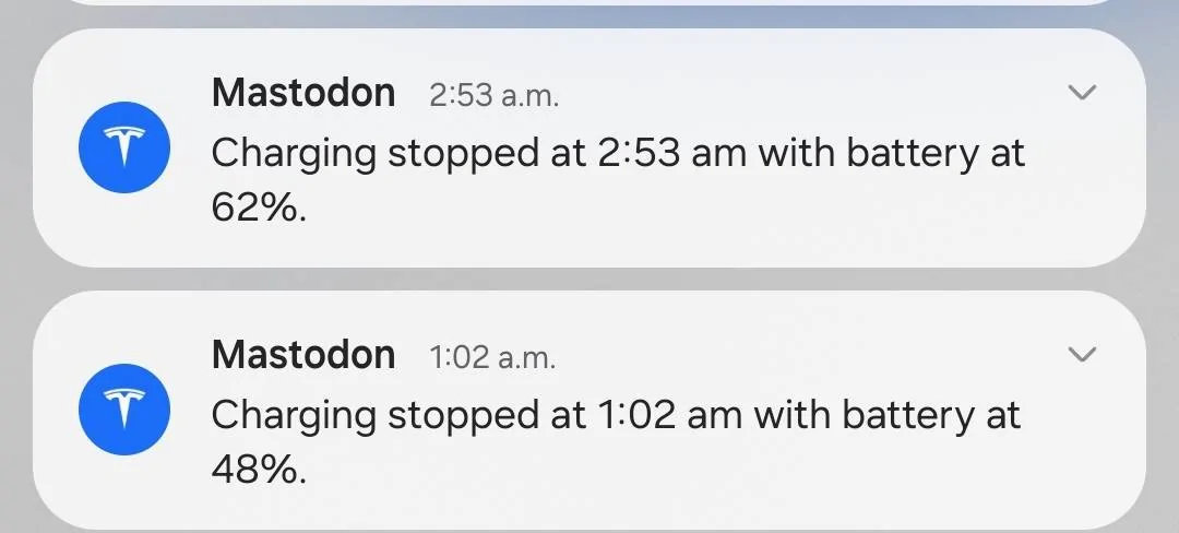 Tesla Cybertruck Charging reported as stopping and starting again 1000016137