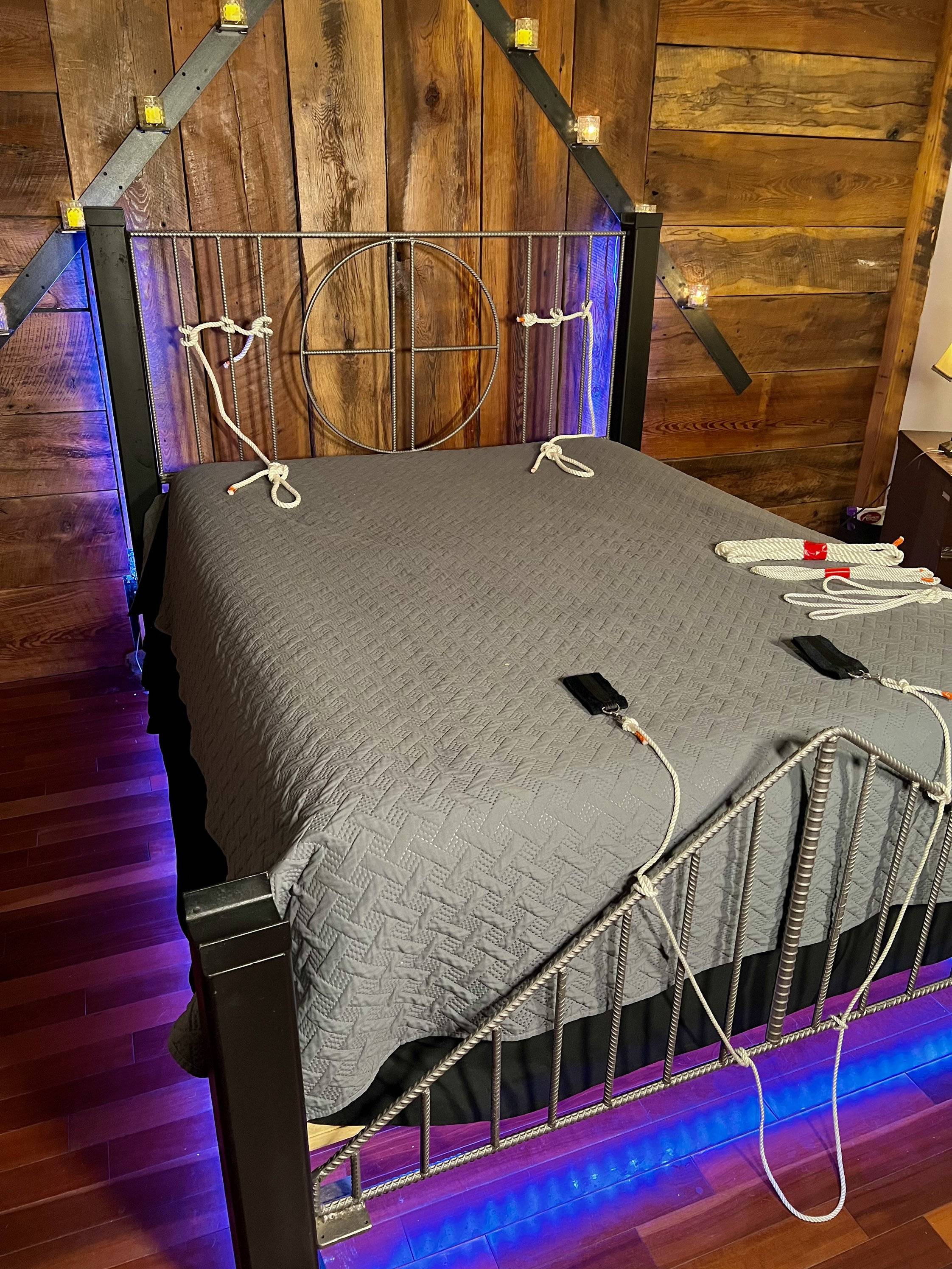 Tesla Cybertruck Bed liner - is it necessary?  What do you like? il_fullxfull.4290915145_pjhc