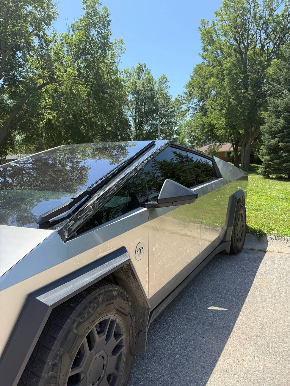 Tesla Cybertruck Cantrail flew off doing 75mph IMG_4951
