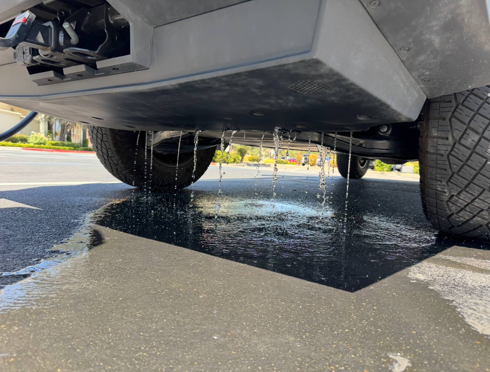 Tesla Cybertruck Off-Road Cleaning Hack: Cybertruck’s Secret Water Storage IMG_4549