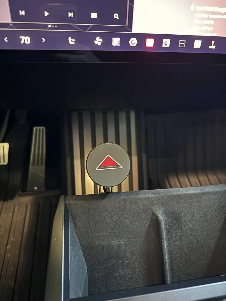 Tesla Cybertruck HARDWARE FIX for hot phone charging issue! New wireless charger has a built-in heatsink IMG_3320