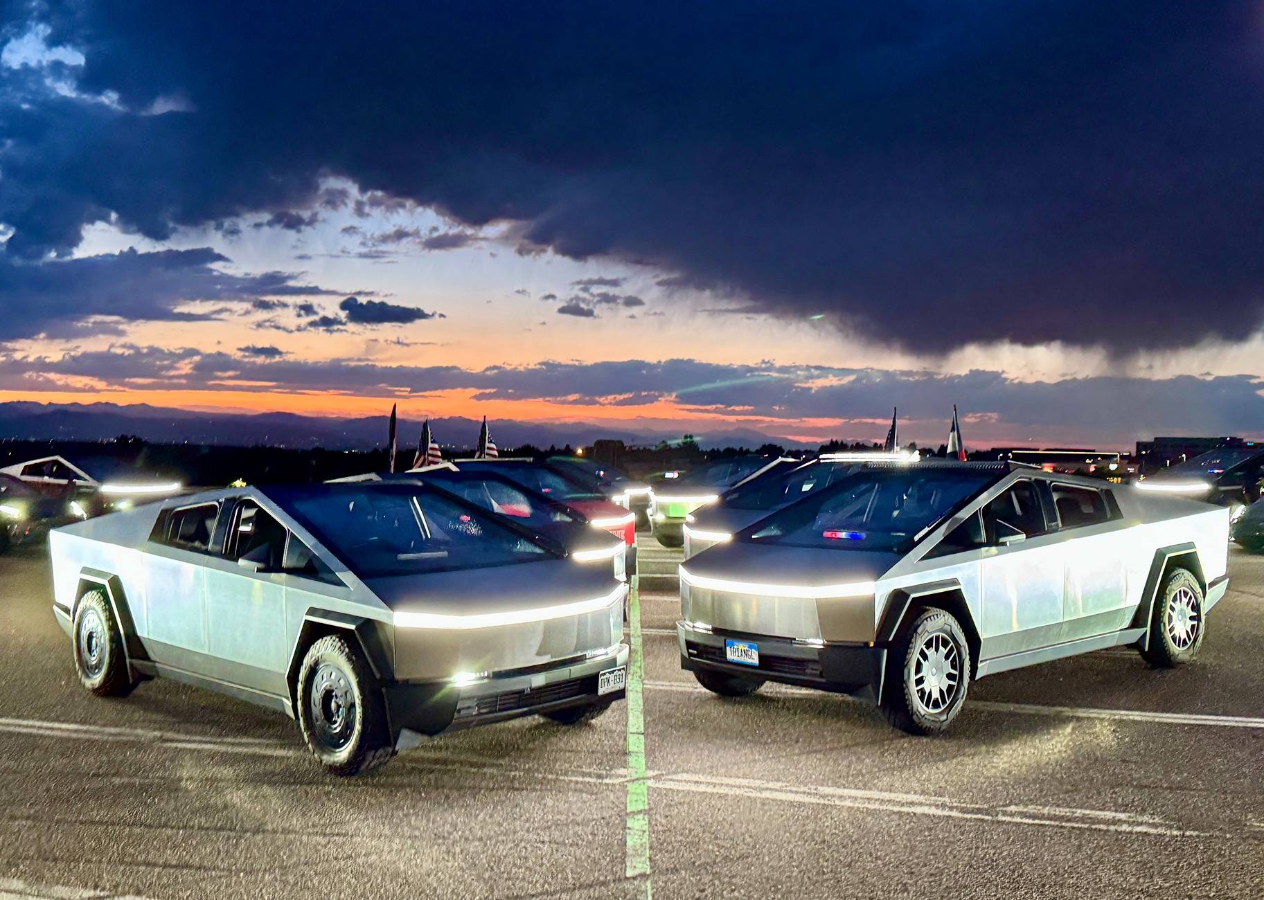 Tesla Cybertruck Daily random Cybertruck photos thread - Post Yours! 📸 🤳 Indepence Day 2025 Lightshow - Denver