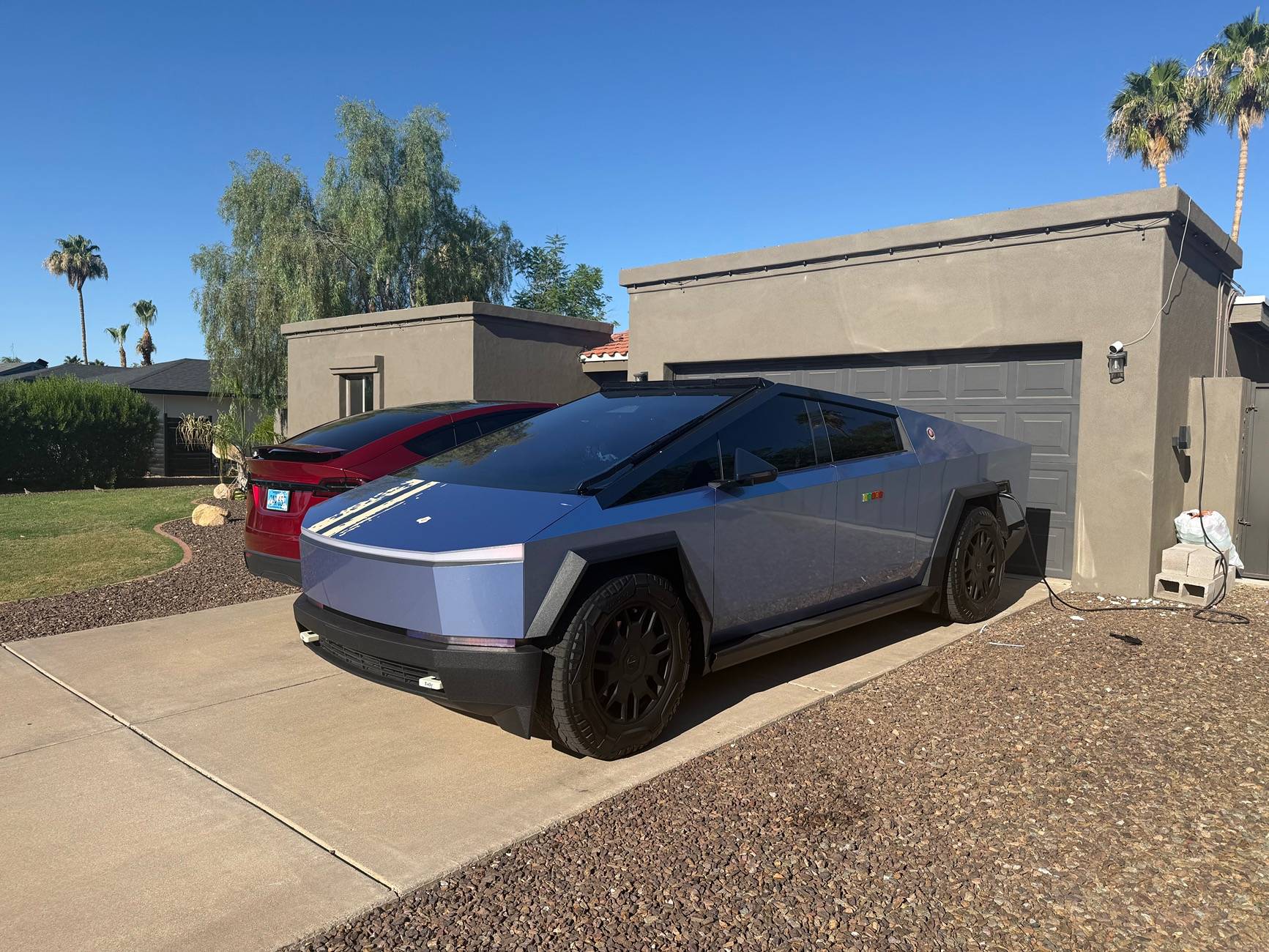 Tesla Cybertruck Picture of pillar delete wrap with cap/rack? IMG_4123