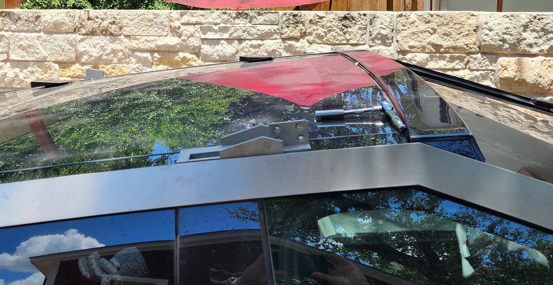 Tesla Cybertruck Hardpoint Multiplier (DIY 3D print) to allow use of rooftop hardpoints even with roof rack installed. 1751150605309-02