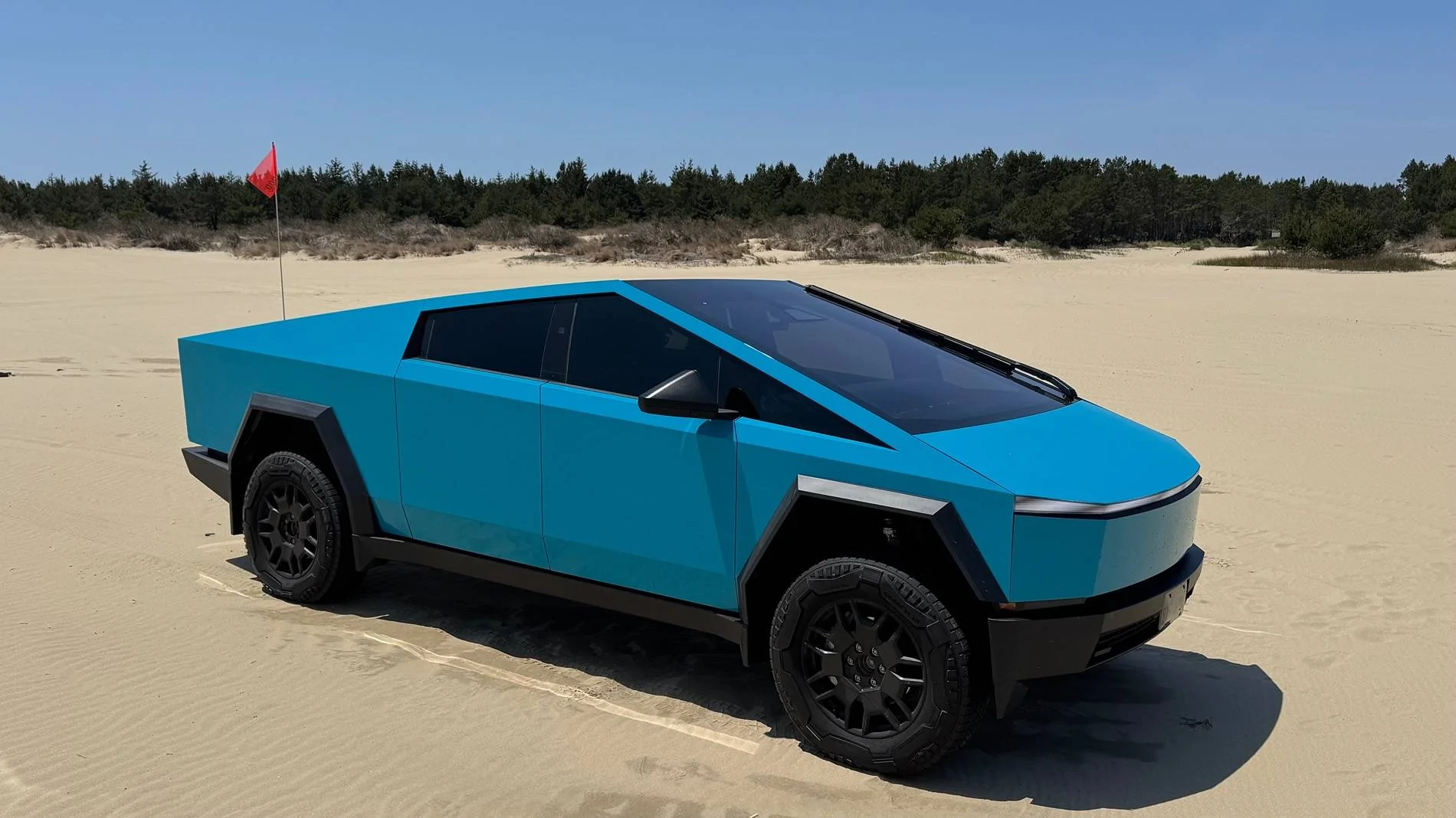 Tesla Cybertruck Sand dunes, off-road, NW road trip IMG_9149