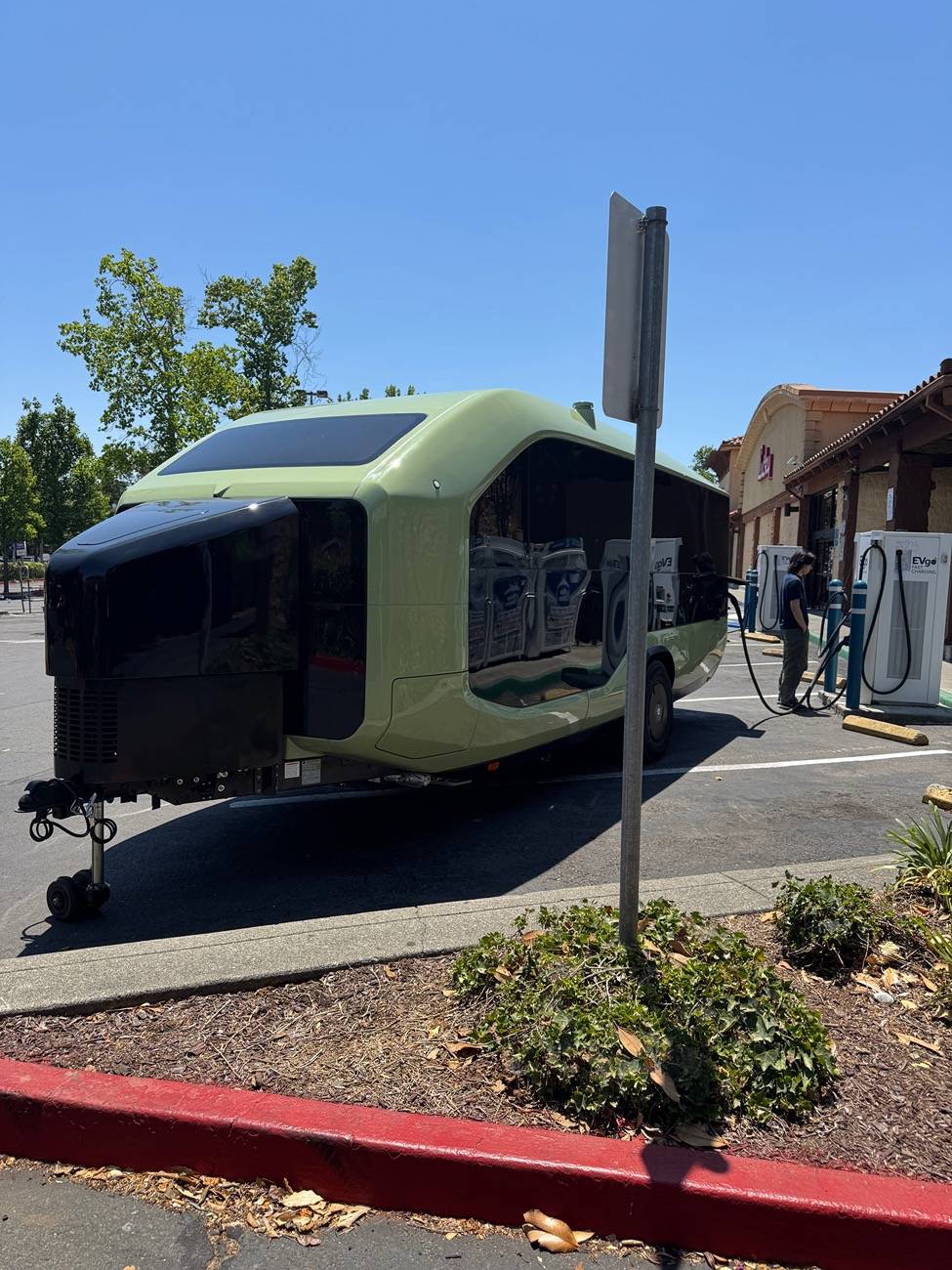 Tesla Cybertruck Pebble Flow towing w/ Cybertruck far exceeded my expectations IMG_4537.JPG